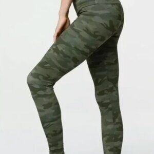 Onzie Camo Leggings (48)
